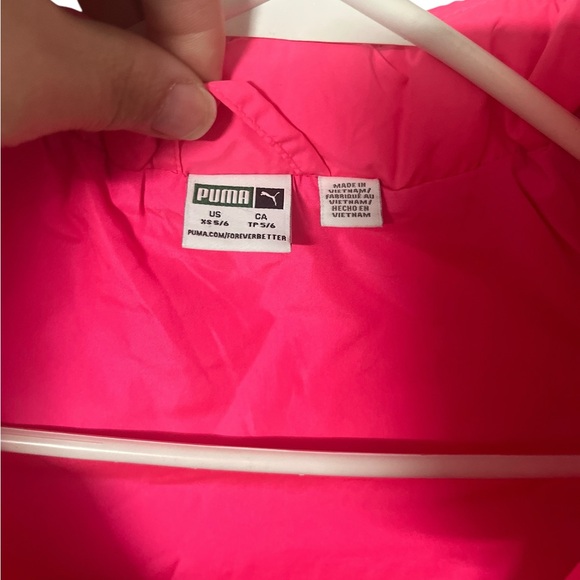 ⚡️Hot Pink Kid’s Puffer Vest - Picture 3 of 4